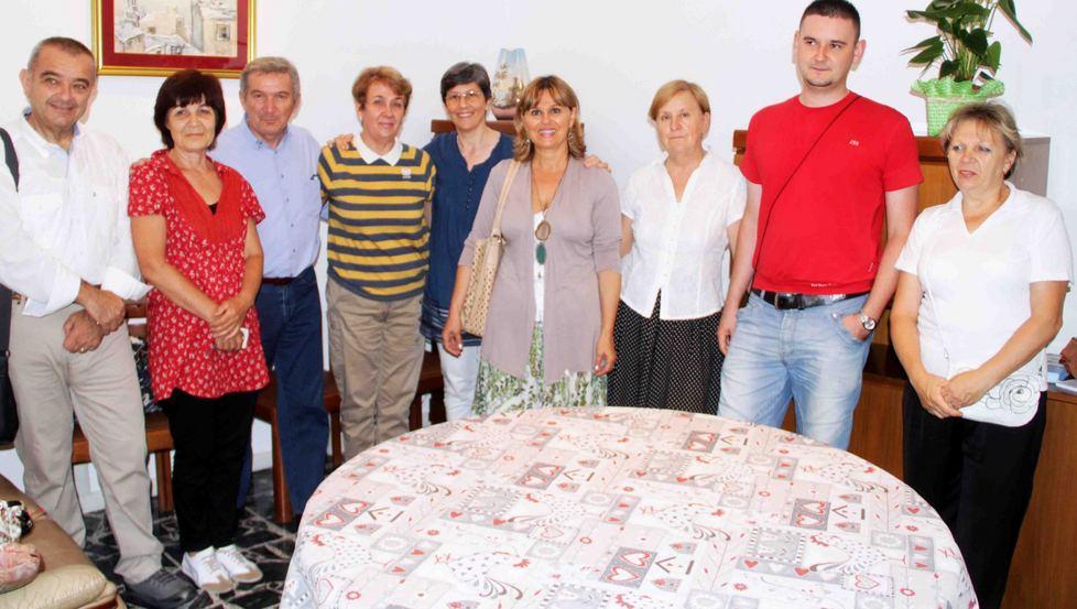 Tre badanti per un solo quartiere 