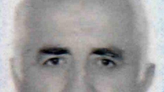 Sbanda e finisce contro un’auto: è grave