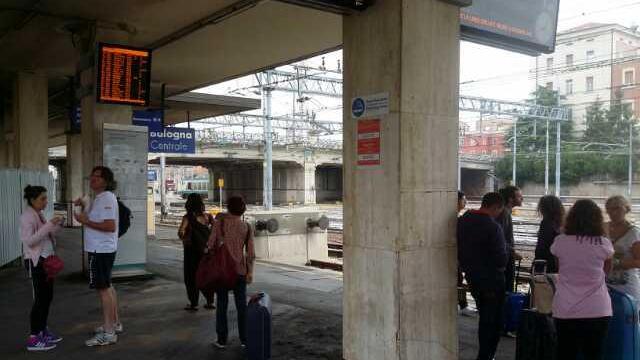 Sciopero dei treni, storie di ordinaria attesa