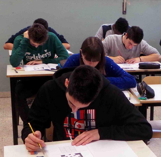 Mancano aule e docenti: scuole rifiutano gli iscritti 