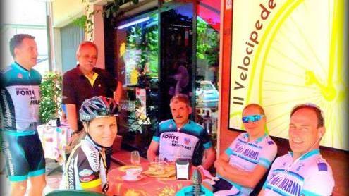 Cappuccino su due ruote nel bar a misura di ciclisti
