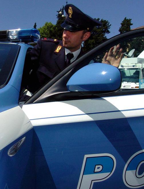 Sorpresi a rubare in un camper e arrestati due senza fissa dimora