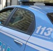Auto incendiata in via Roma, indaga la polizia