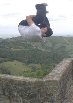 Ecco la “Notte s’Enza fine” con parkour e funambolismi