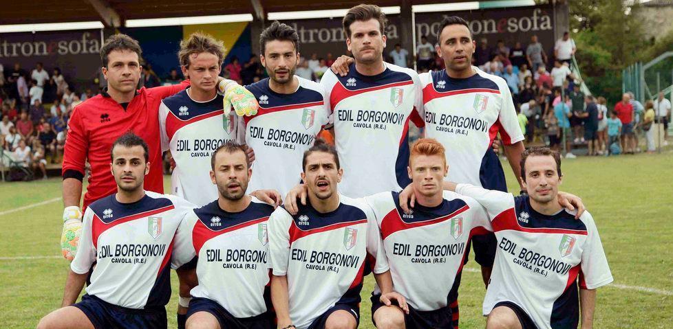 Scambio di complimenti in attesa della battaglia 