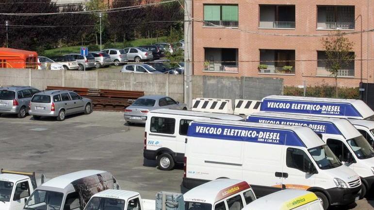 Sventato furto di furgoni baby ladri braccati alla Til