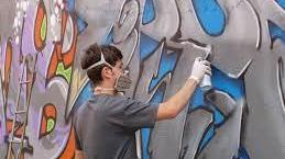 Writer street art, un pomeriggio a colori a Pietrasanta