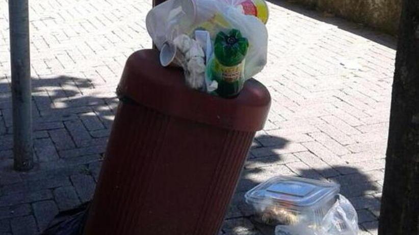 Città sporca la domenica