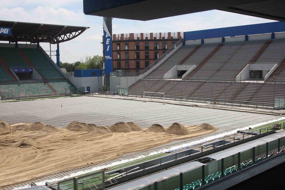 Nuovo prato al Mapei Stadium per "scaldare" la serie A 