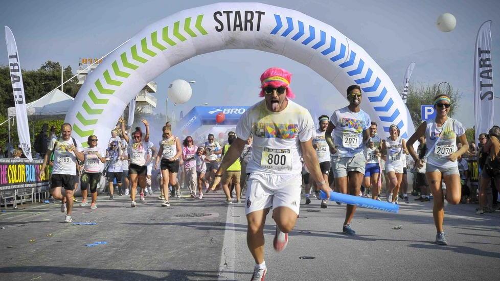 In cinquemila alla Color Run di Marina