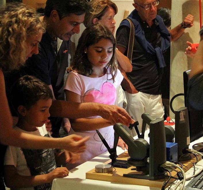 Un mini esercito di dieci robot 
