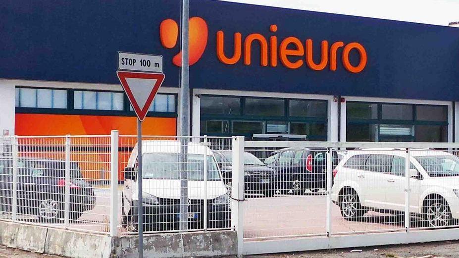 Unieuro, coda per l’apertura I titolari: «Salto di qualità»