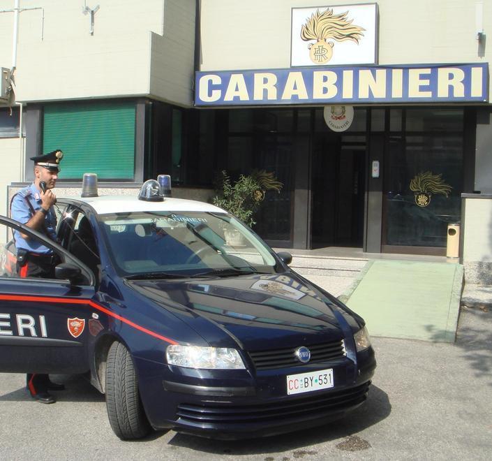 Ferita dal ladro scoperto nella casa 