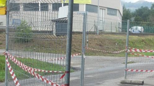 Maltempo, “esplode” un tombino