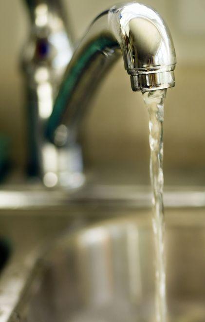 «L’acqua è potabile non ci sono pericoli»