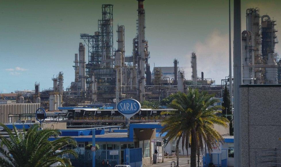I russi alla conquista della raffineria Saras di Sarroch 