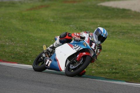  Motociclismo, brutta caduta per Andrea Raimondi 