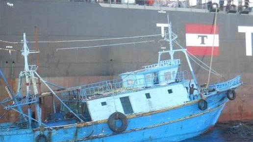 La motovedetta Cp 307 tra i disperati di Lampedusa 