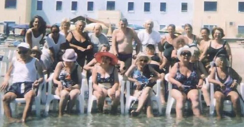 Turismo sociale: 35 anziani al mare