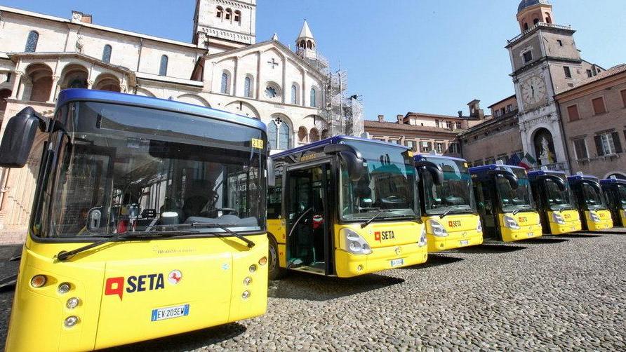 Rincari bus, il Comune “sta valutando”