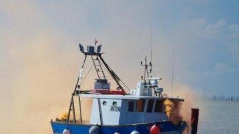 Guardia Costiera sventa l’incendio su un natante