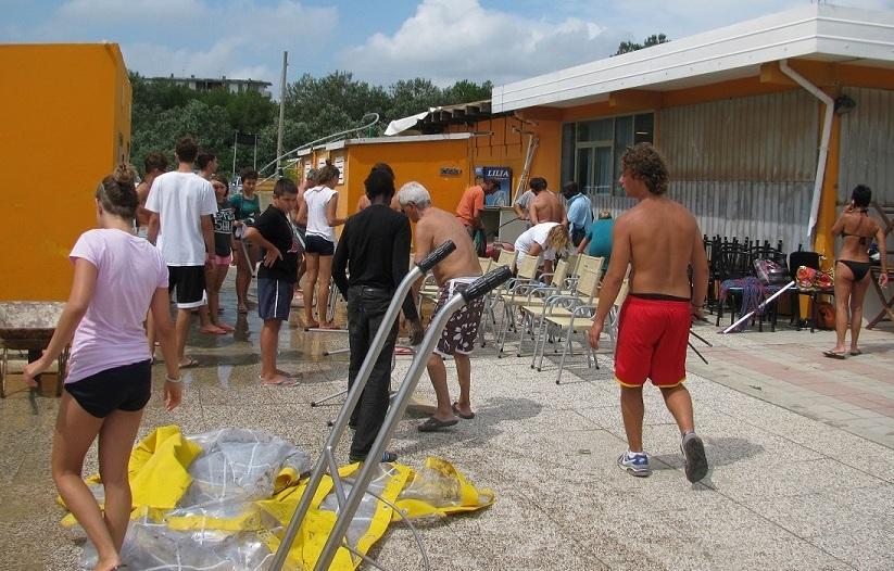 Anche i turisti al lavoro 