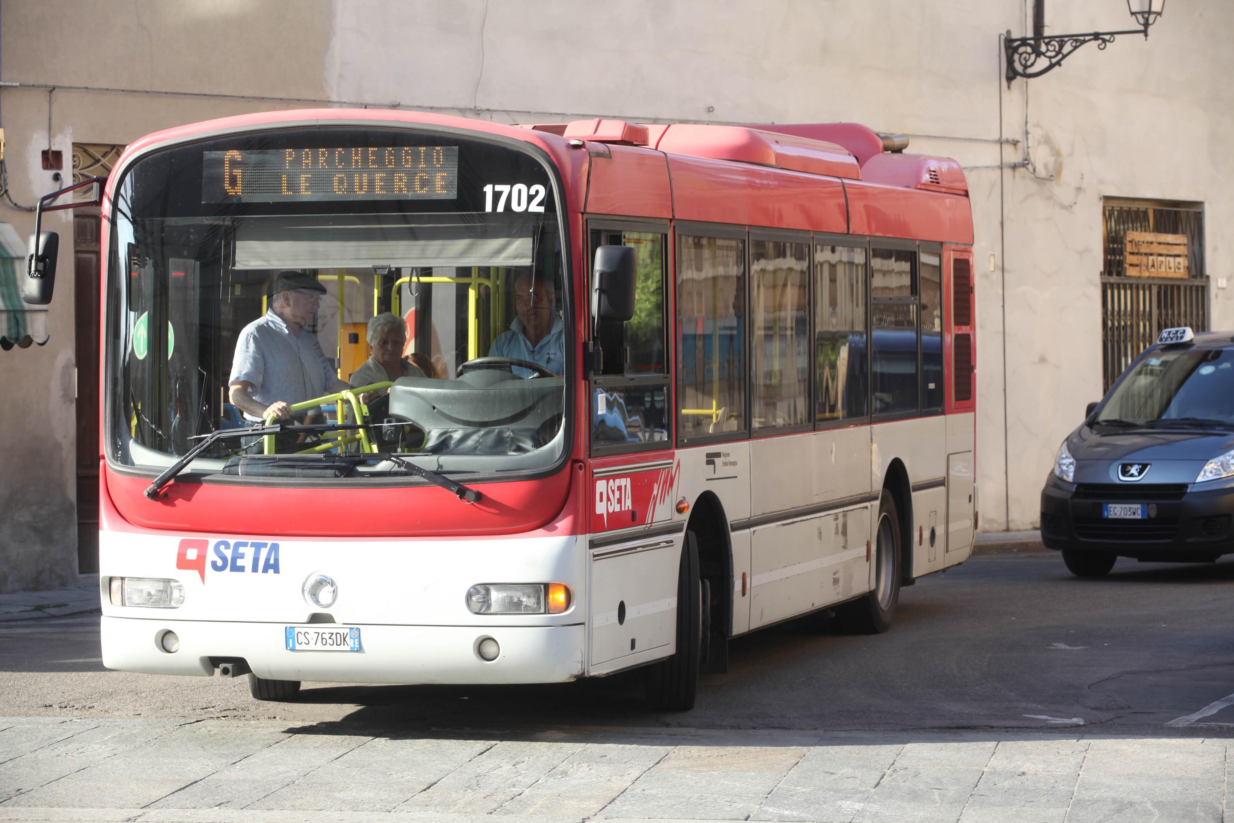 «Cari autisti, via il cellulare quando guidate» 