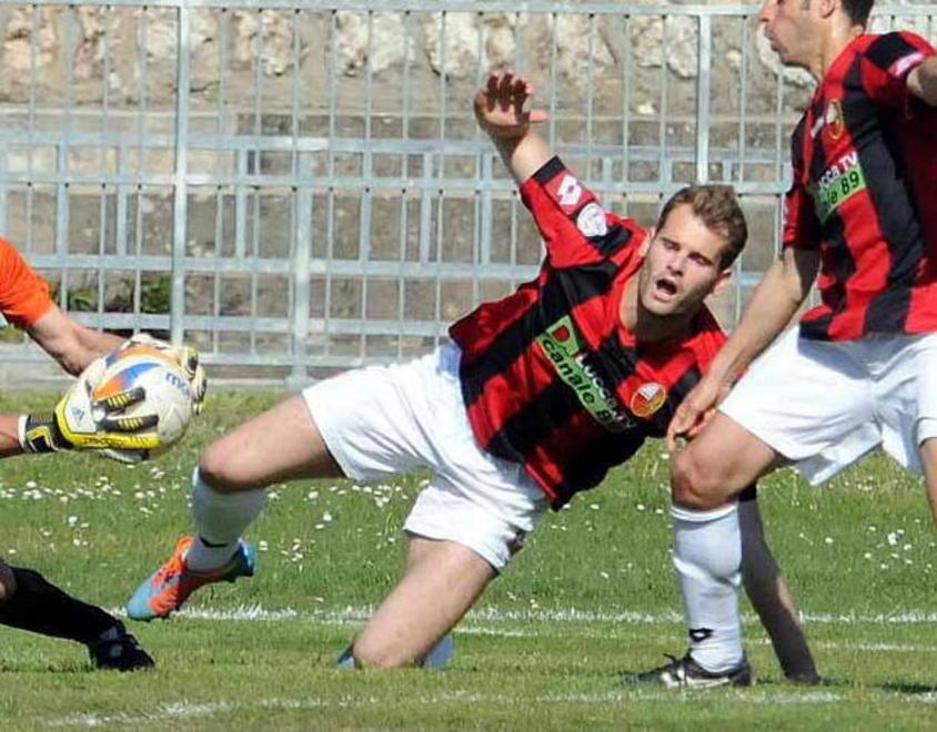 Lucchese, Raicevic arriva in ritiro pronti i contratti di 9 giocatori 