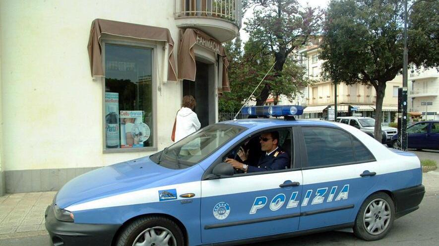 Pestati mentre stanno passeggiando con le fidanzate