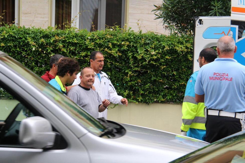 Ex parà si barrica in casa e minaccia di far esplodere tutto: l’Asa toglie il gas 