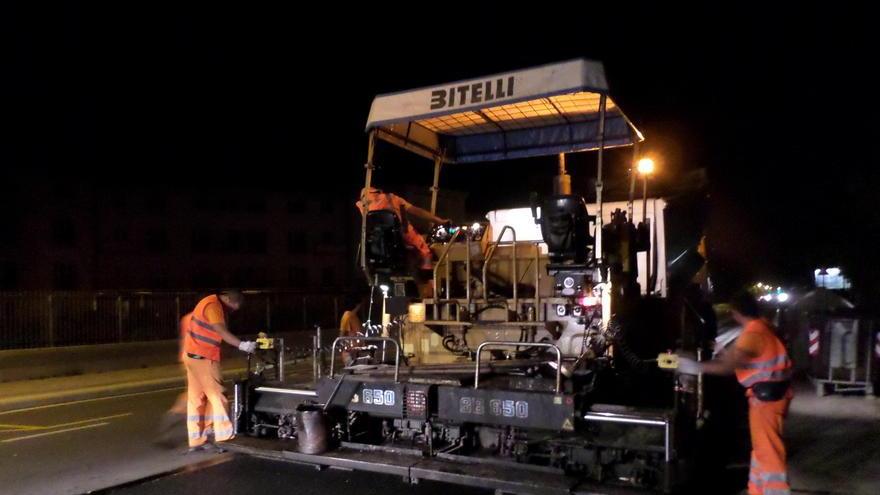 Calambrone, cominciata l'asfaltatura del viale del Tirreno