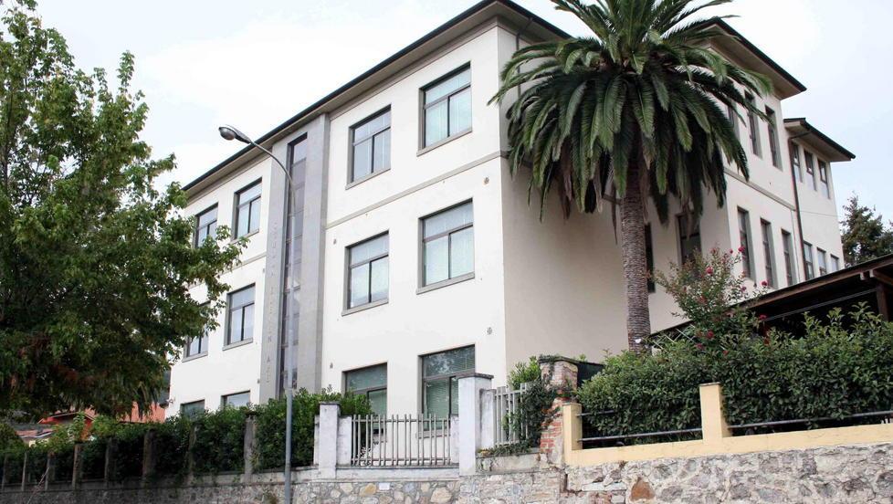 Lutto a scuola, muore a 58 anni il vicepreside del comprensivo 2 