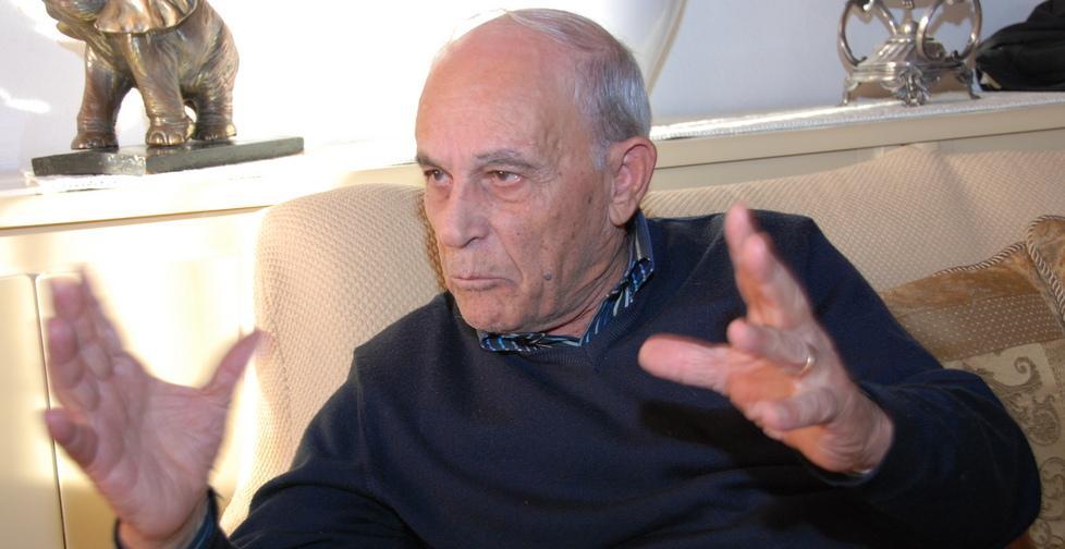 Lo sfratto è esecutivo: si barrica in casa 