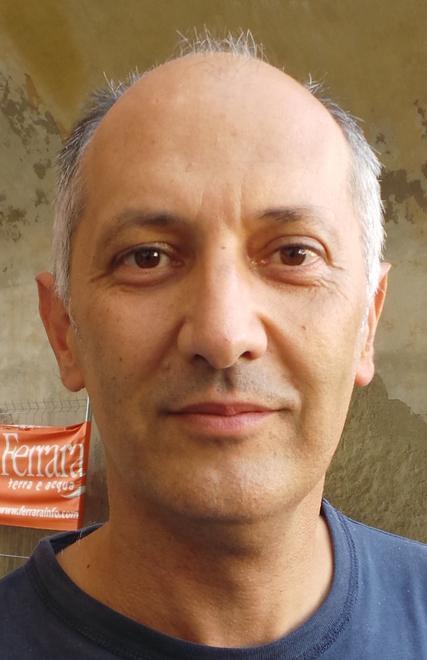 Otto ore prima per stare sotto il palco 