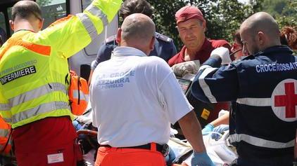 Schianto in auto, muore un’operaia