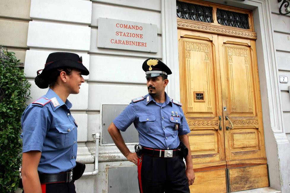 Rubano l’energia elettrica... al prete: tre denunciati 