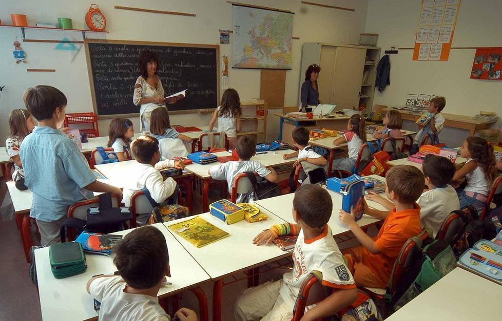 Scuola, fuori dalle graduatorie quasi tutti gli insegnanti locali