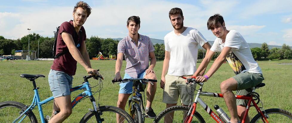 Eravamo 4 amici... sui pedali in bici da Londra a Parigi 