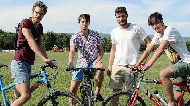 Eravamo 4 amici... sui pedali in bici da Londra a Parigi