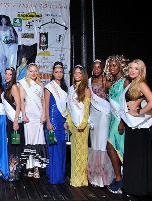 Top model e scatti a Sasso Pisano 