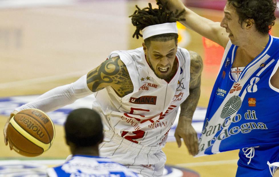 Anche i compagni azzurri bacchettano Hackett 