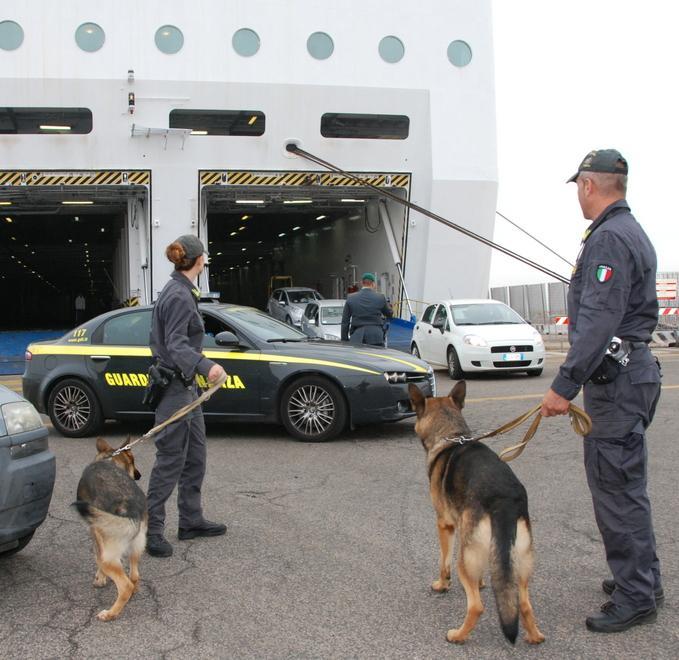 In manette un corriere della droga 
