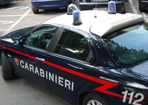 Incendiario di auto evade dai domiciliari 