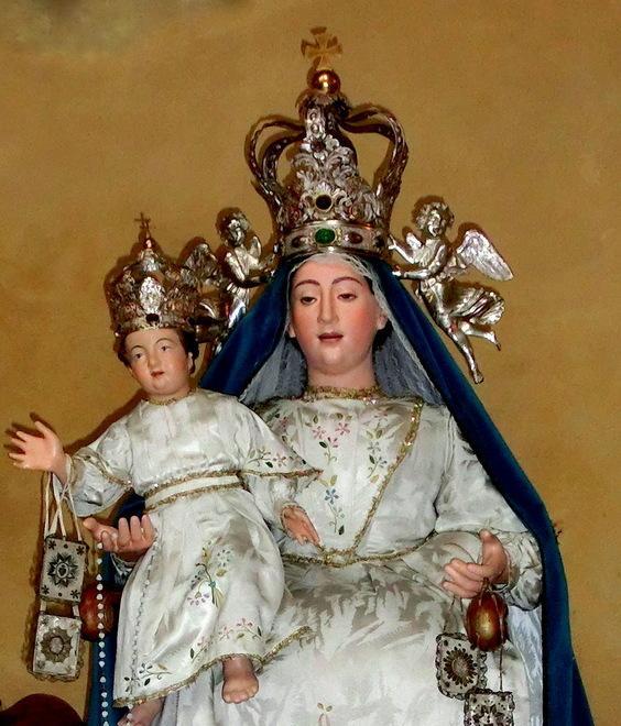 Assalita anche la statua a Formigine 