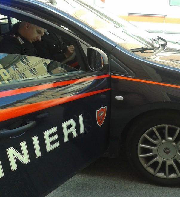 Assegni bancari falsificati per comprare il camper 