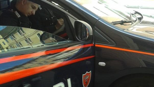 Assegni bancari falsificati per comprare il camper