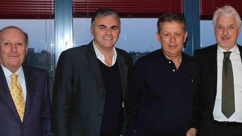 Vavassori ritarda, Compagni presidente