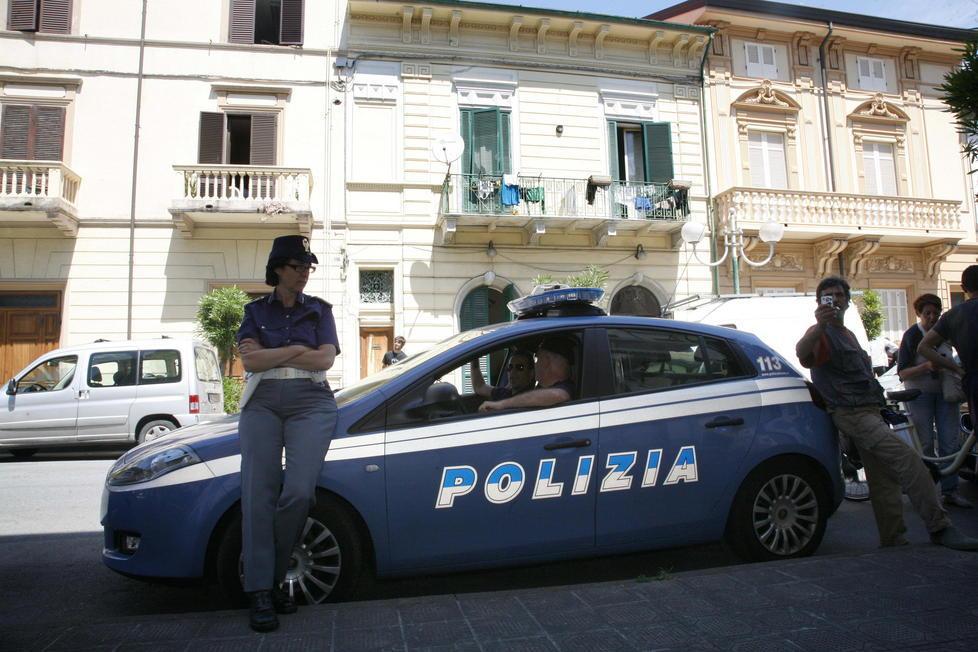 Il truffatore seriale è di nuovo in mezzo ai guai 