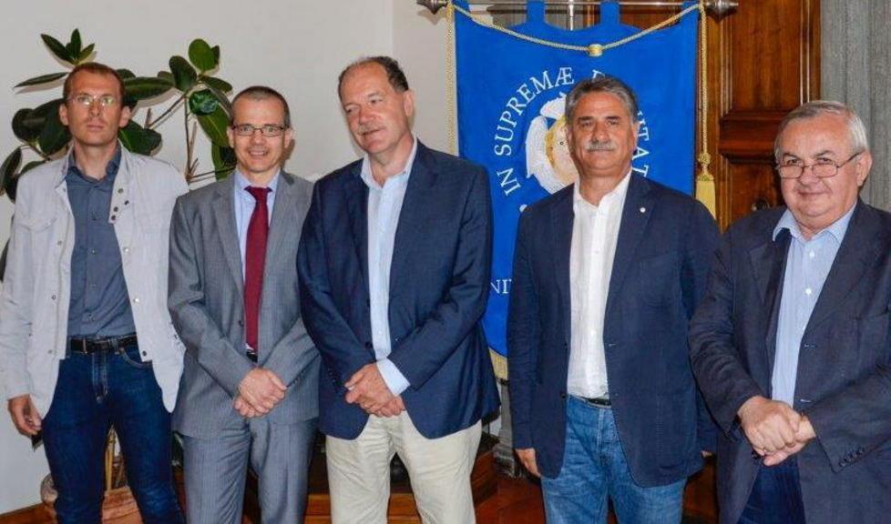 Una scuola per il robot chirurgo 