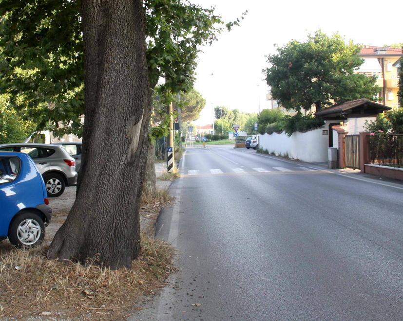 Scooter contro auto, ragazzina in ospedale: sfiorata un’altra tragedia